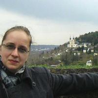 Лиза Шубина на фоне городского пейзажа в немецком городе Вюрцбурге. Лиза Шубина на фоне городского пейзажа в немецком городе Вюрцбурге.