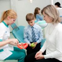 Детский «Праздник здоровых зубов» в стоматологической клинике «Урсула» Детский «Праздник здоровых зубов» в стоматологической клинике «Урсула»